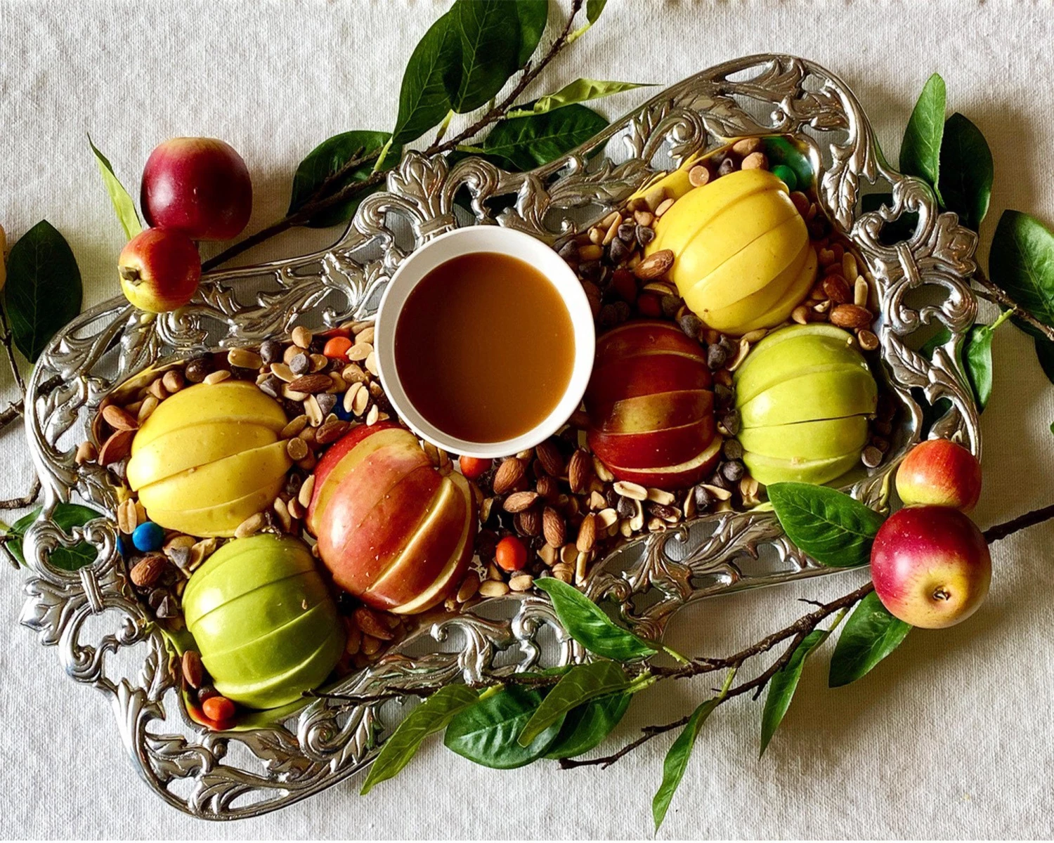 Arthur Court Fleur-De-Lis Acanthus Oblong Oblong Trays