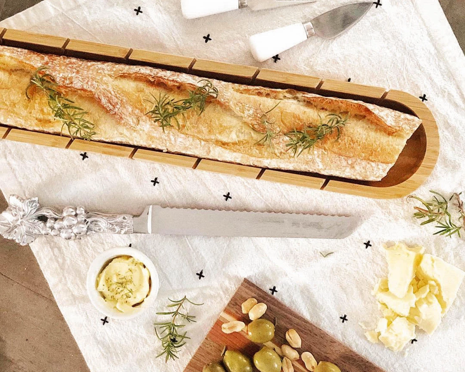 Arthur Court Baguette Board With Grape Bread Knife Trays
