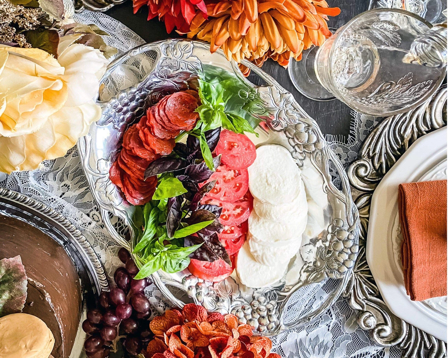 Arthur Court Trays Grape Oval Tray