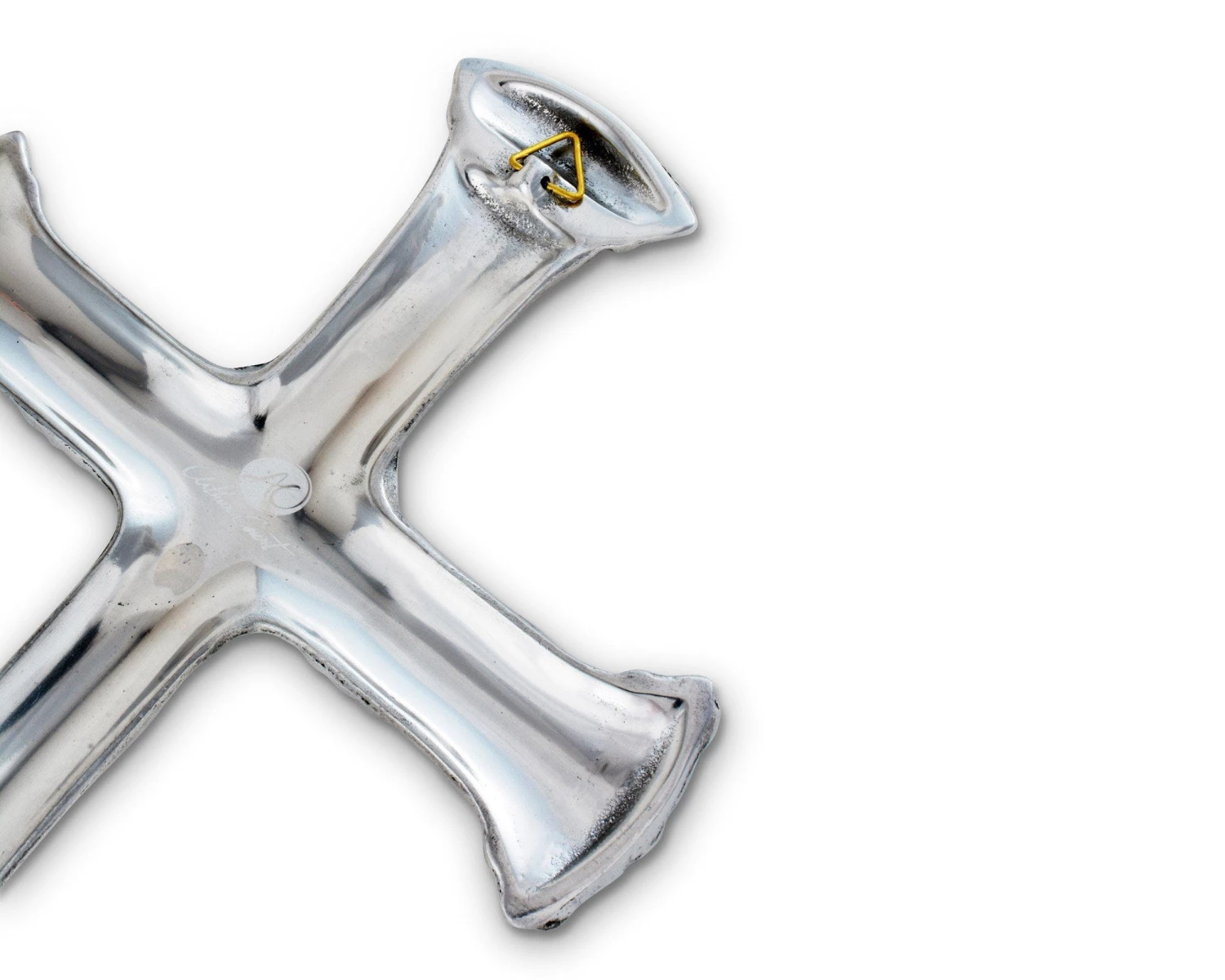 Arthur Court Wall 14 Cross