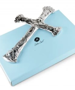 Arthur Court Wall 14 Cross