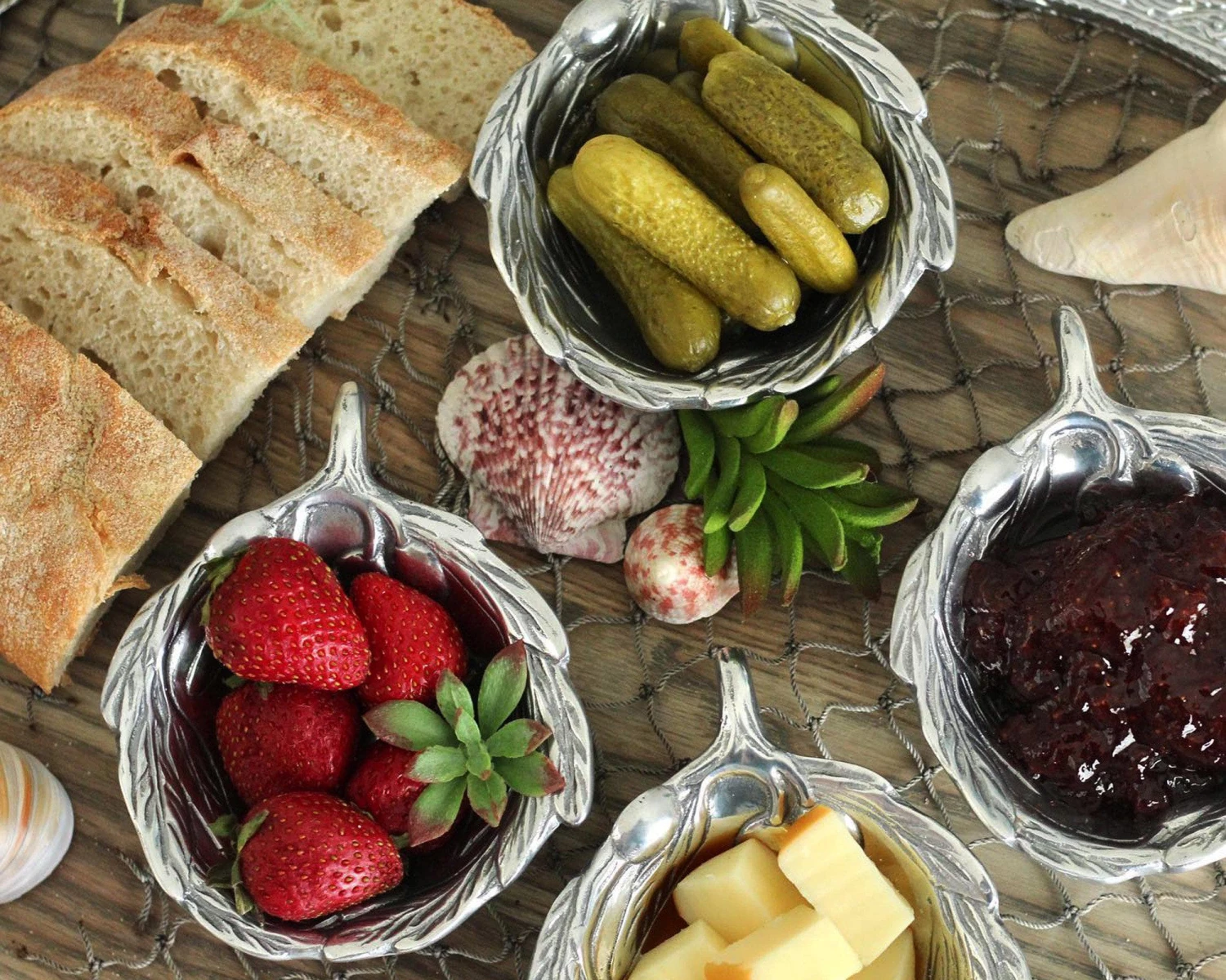 Arthur Court Olive Sauce/Oil Bowl