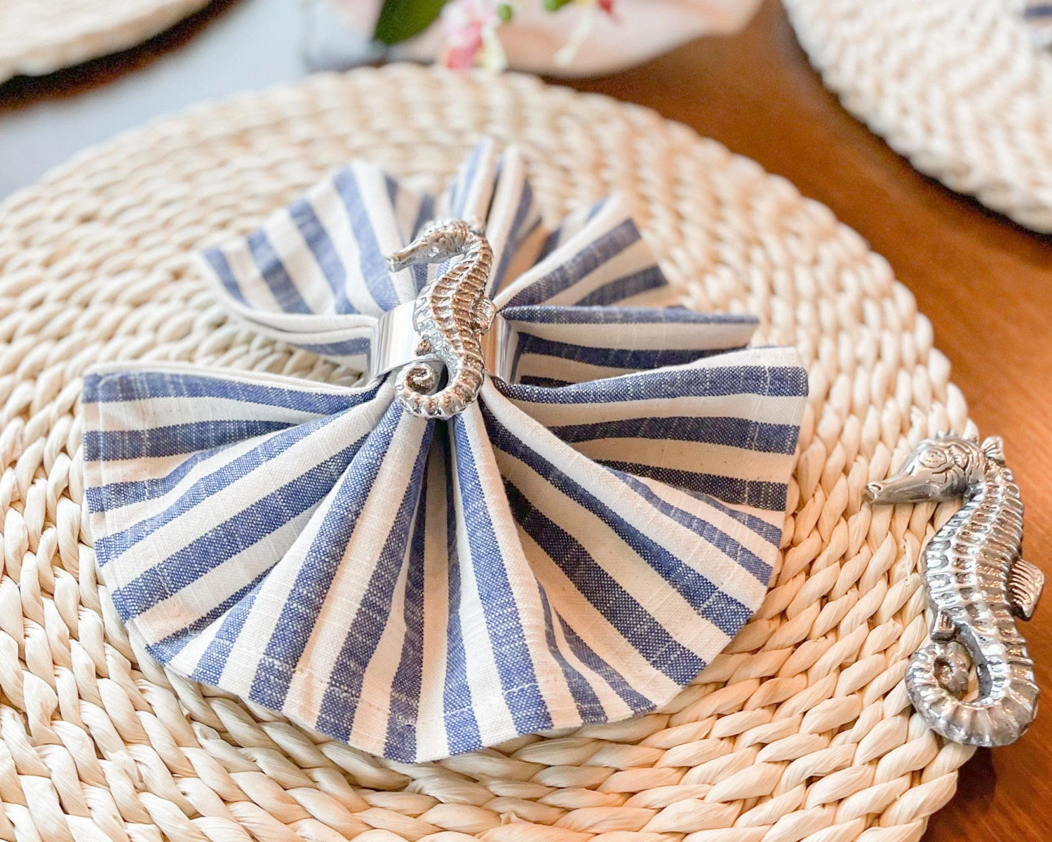 Arthur Court Sea Horse Twisted Seagrass Placemats - Set Of 4 Plates